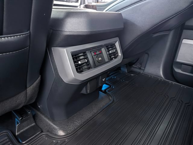 Used 2024 Ford F250 Lariat w/ Lariat Ultimate Package AWD/4WD image 22