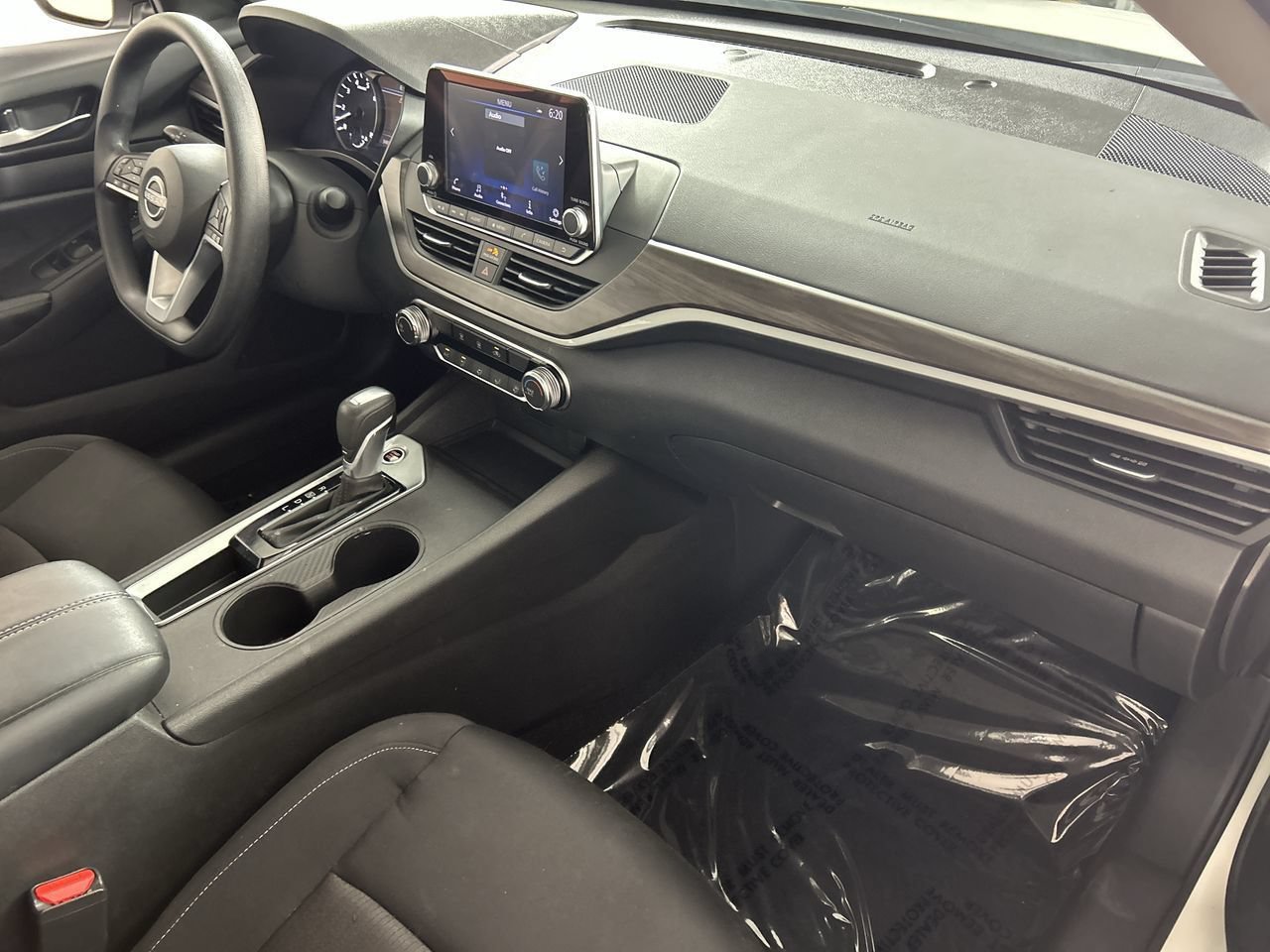 Used 2025 Nissan Altima 2.5 SV FWD image 26