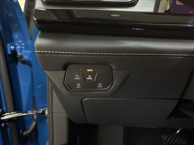 New 2025 Volkswagen Atlas Cross Sport SE image 16