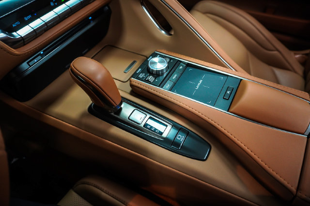Certified 2022 Lexus LC 500 Convertible RWD image 17