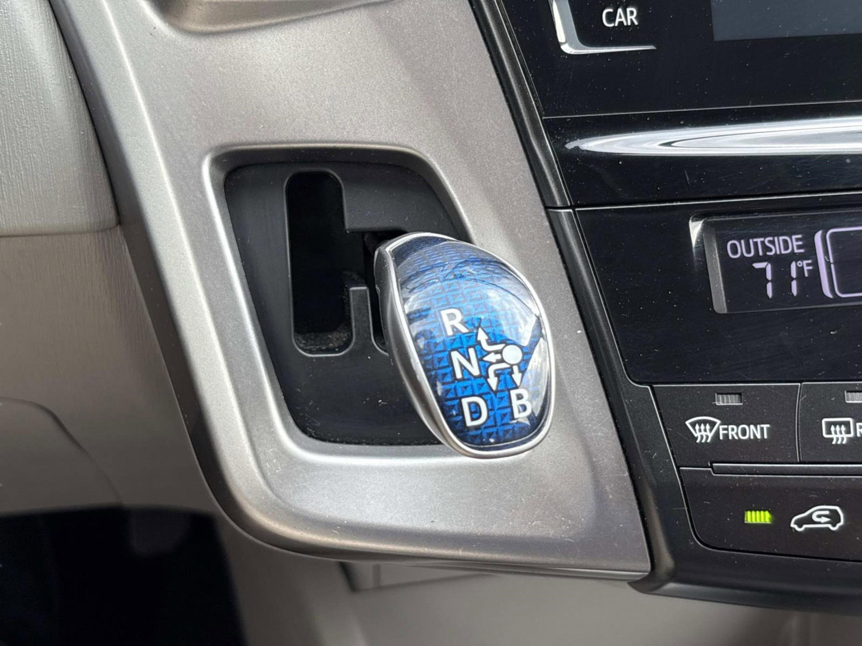 Used 2016 Toyota Prius V Two image 33