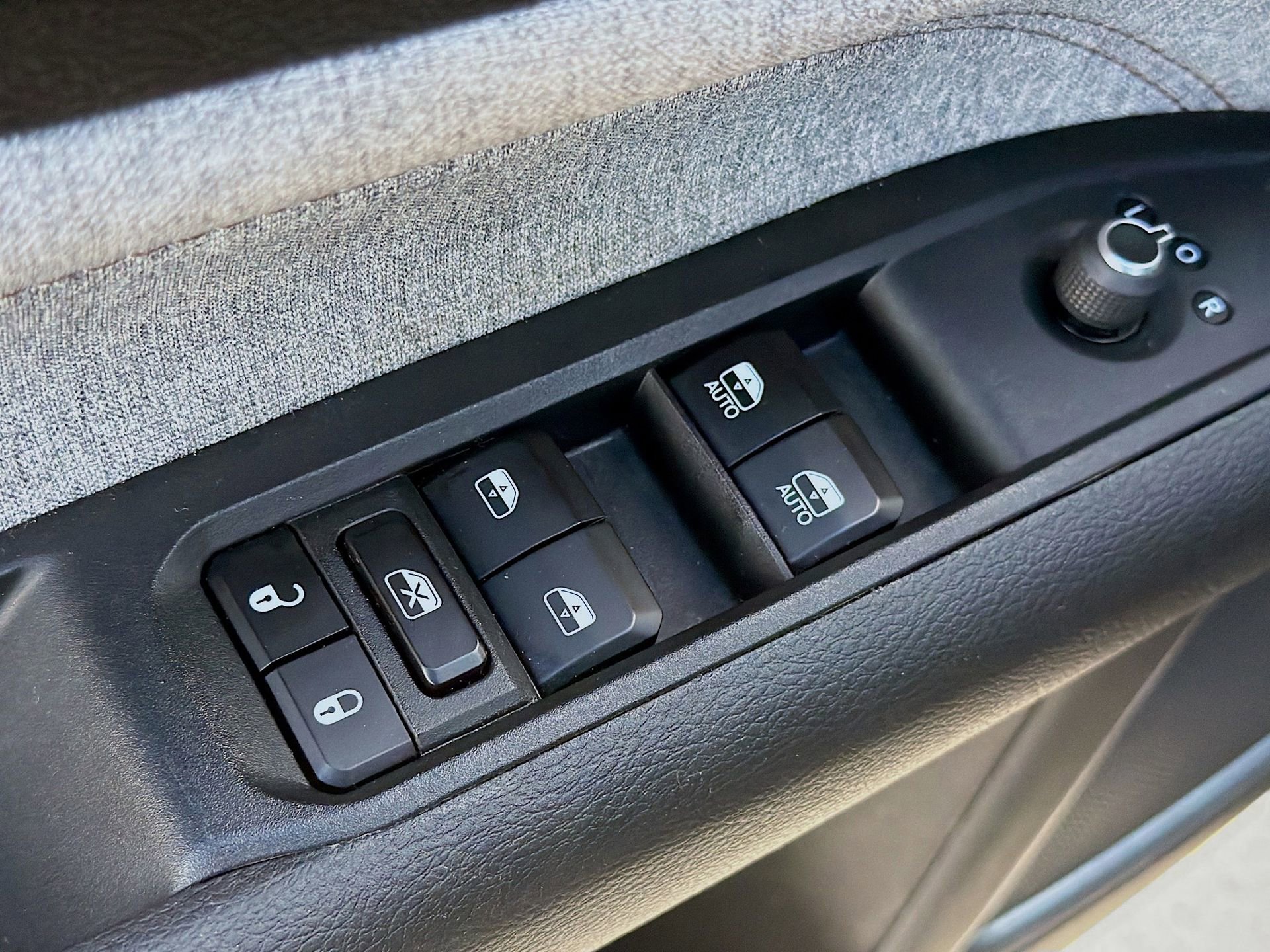 Used 2023 Jeep Compass Latitude image 22