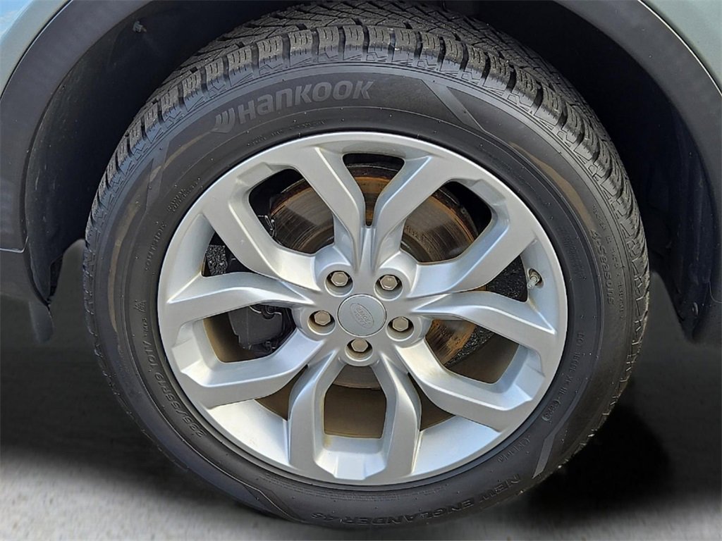 Used 2017 Land Rover Discovery Sport HSE image 8