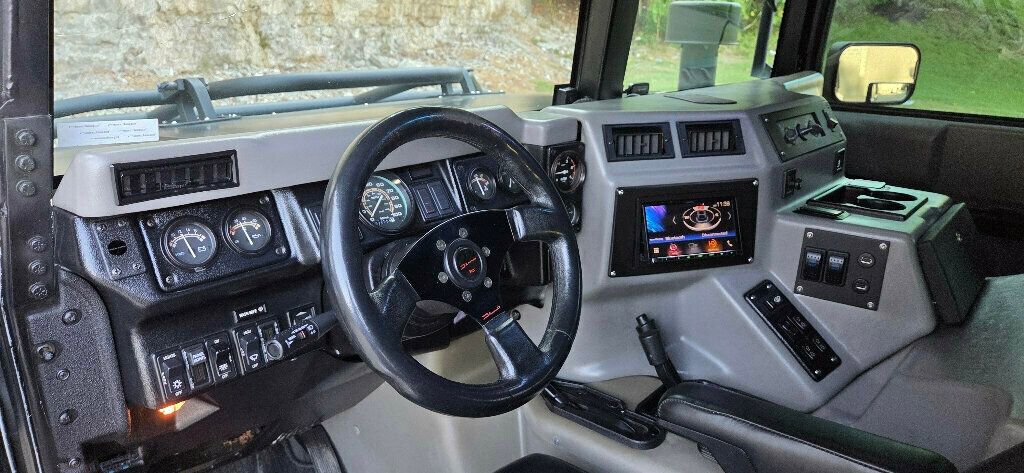 Used 1998 HUMMER H1 4-Door Open Top image 13