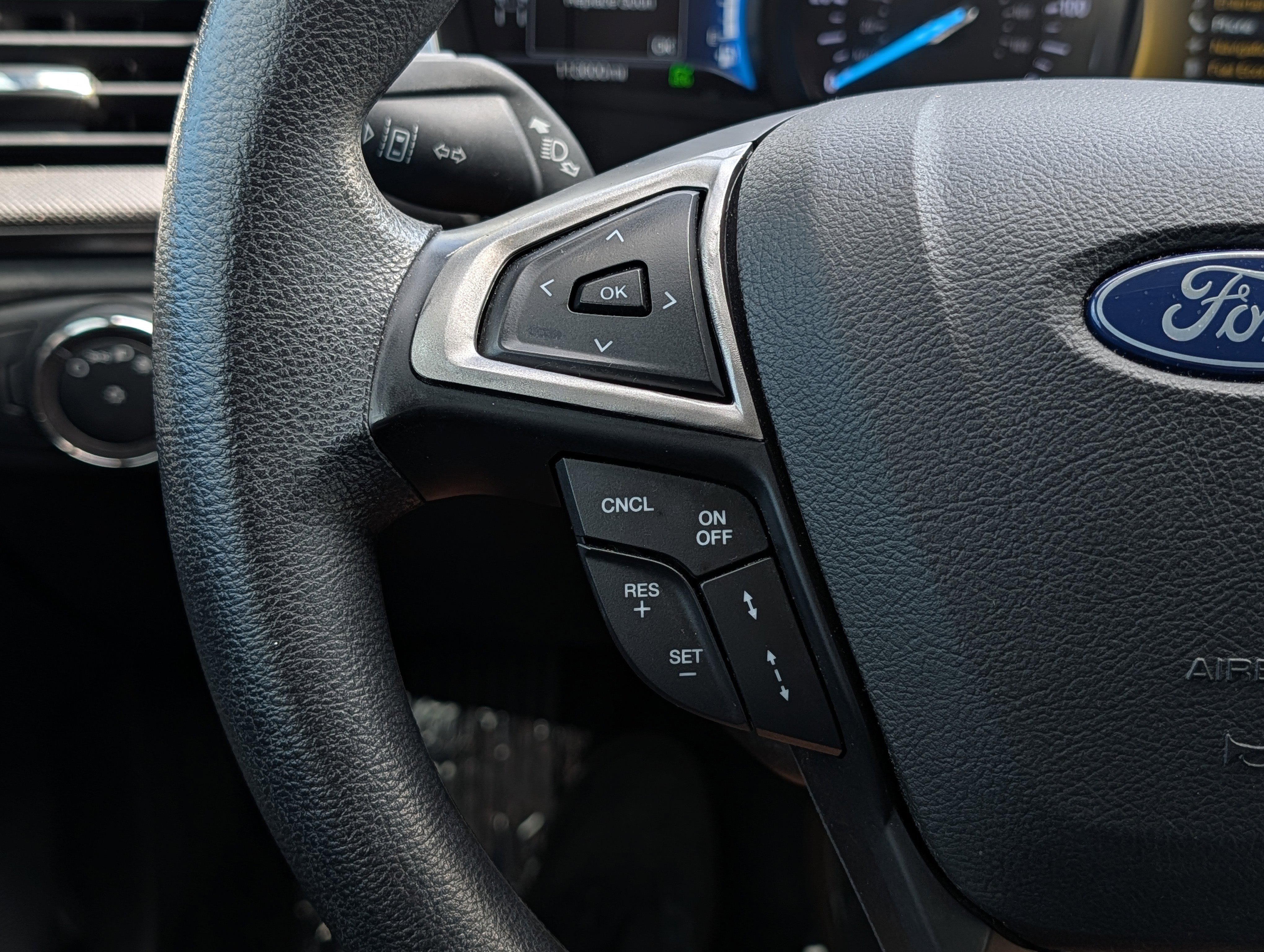 Used 2019 Ford Fusion SE FWD image 23