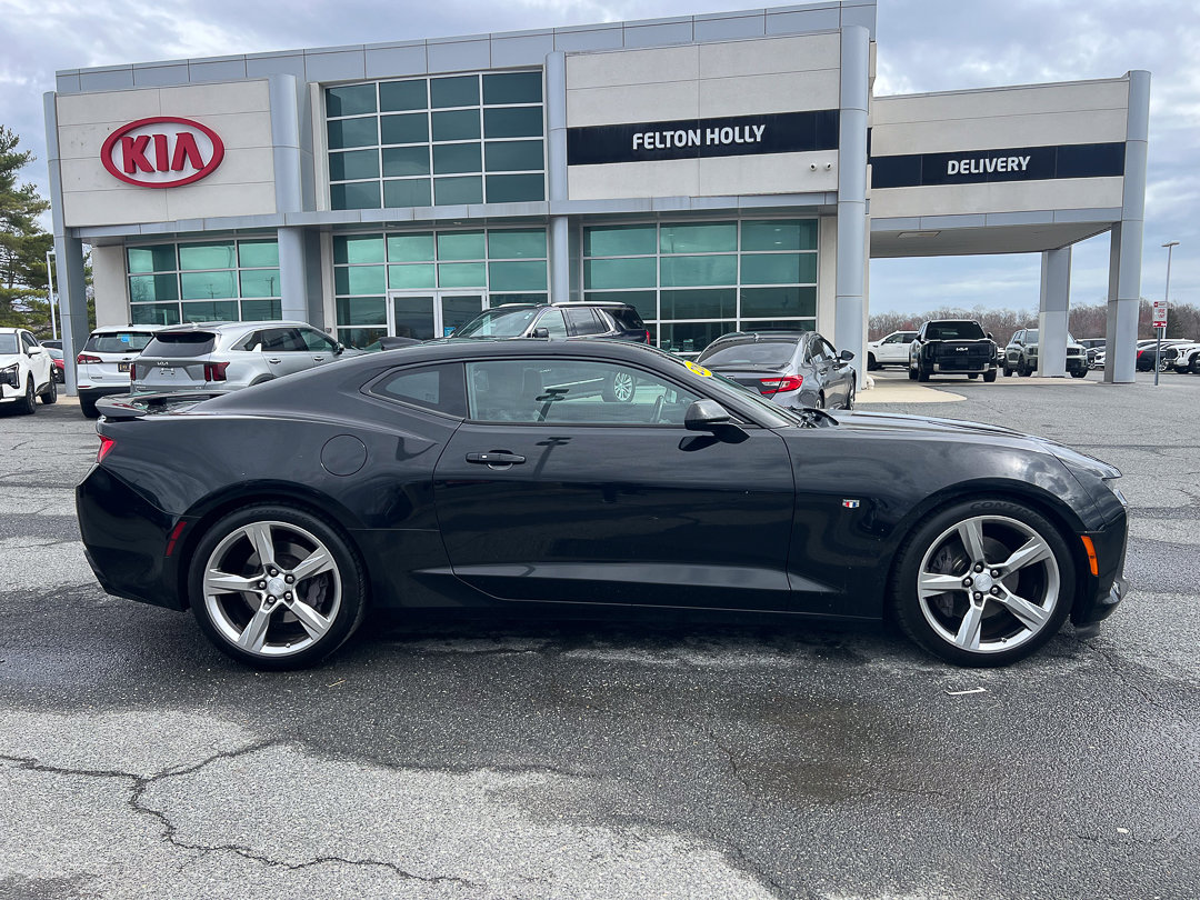 Used 2018 Chevrolet Camaro SS image 6