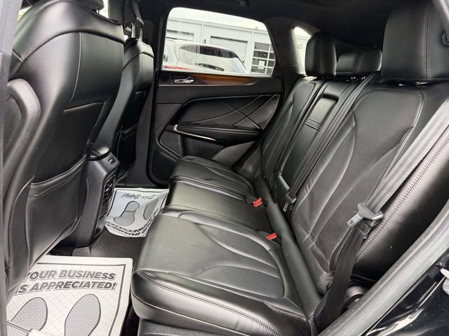 Used 2017 Lincoln MKC Reserve w/ Lincoln MKC Climate Package AWD/4WD image 12