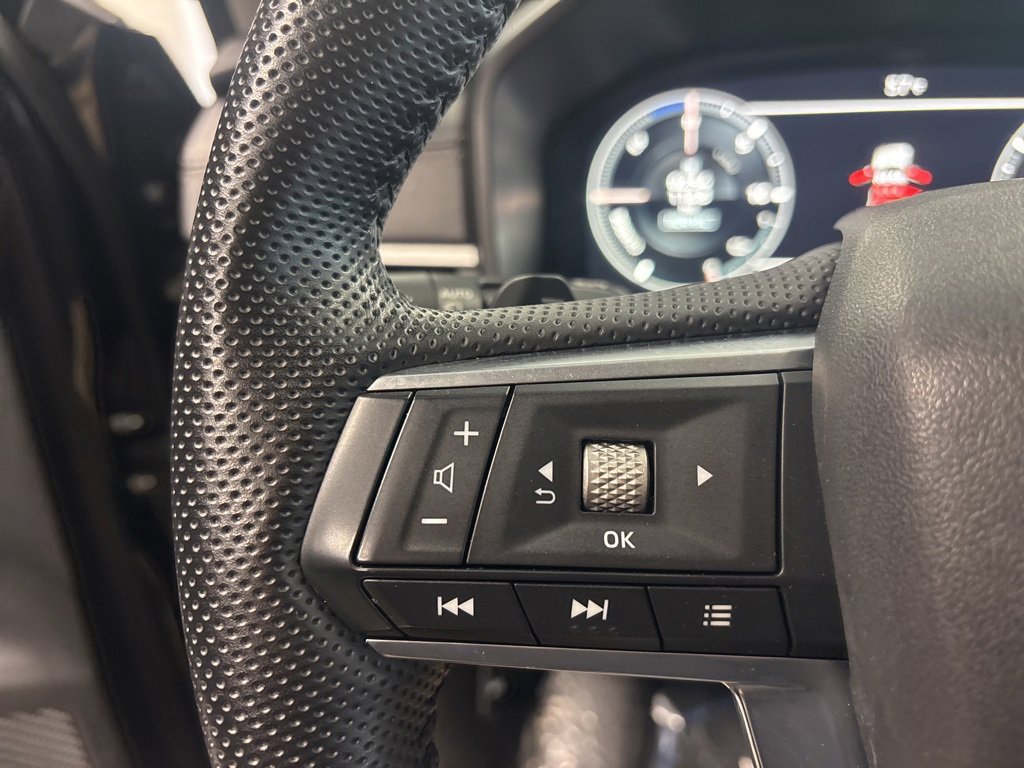 Used 2023 Mitsubishi Outlander SE image 18