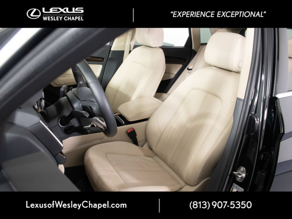 Used 2019 Audi Q5 2.0T Premium w/ Convenience Package AWD/4WD image 19