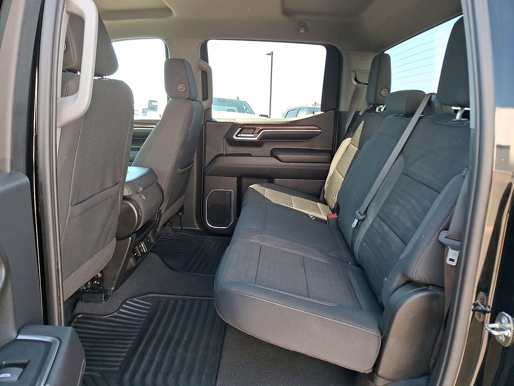 Used 2022 Chevrolet Silverado 1500 LT AWD/4WD image 13