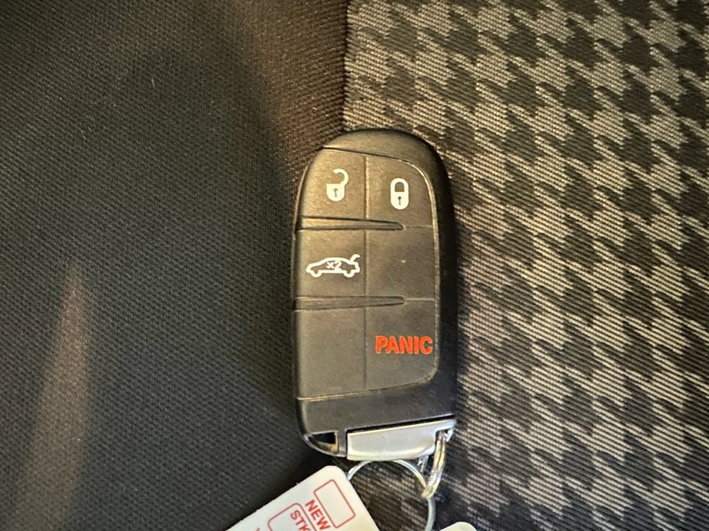 Used 2022 Dodge Challenger SXT AWD/4WD image 16