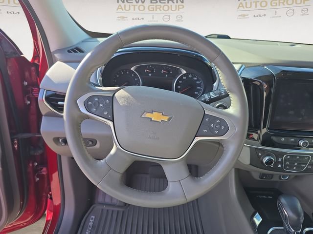 Used 2021 Chevrolet Traverse Premier FWD image 12