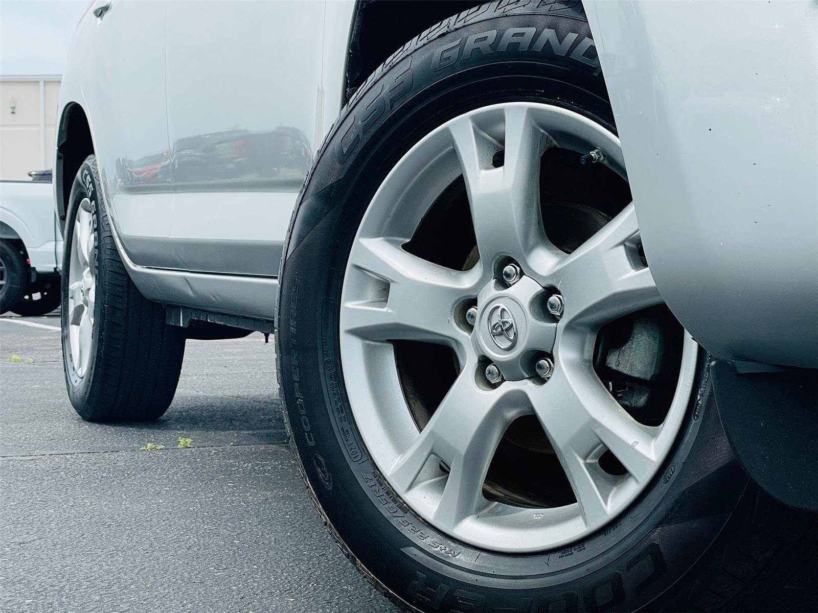 Used 2011 Toyota RAV4 2WD w/ Upgrade Value Pkg image 2