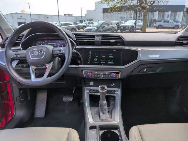 Used 2020 Audi Q3 2.0T Premium Plus w/ Premium Plus Package AWD/4WD image 29