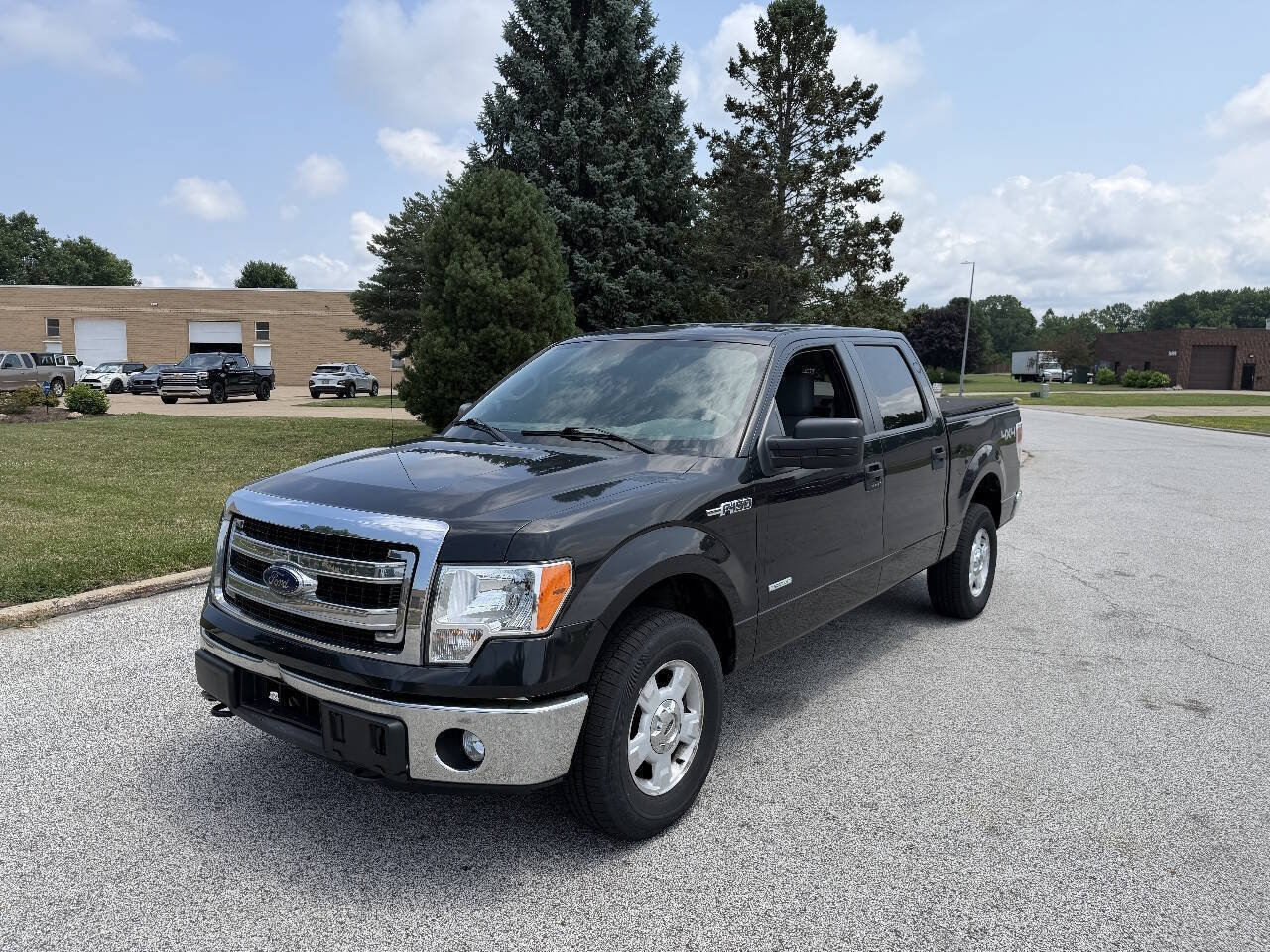 Used 2014 Ford F150 XLT AWD/4WD image 1