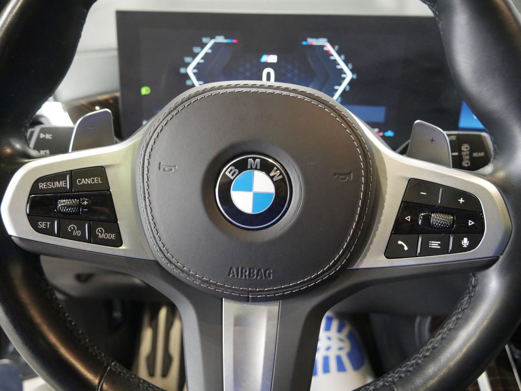 Used 2023 BMW X7 xDrive40i w/ M Sport Package AWD/4WD image 36