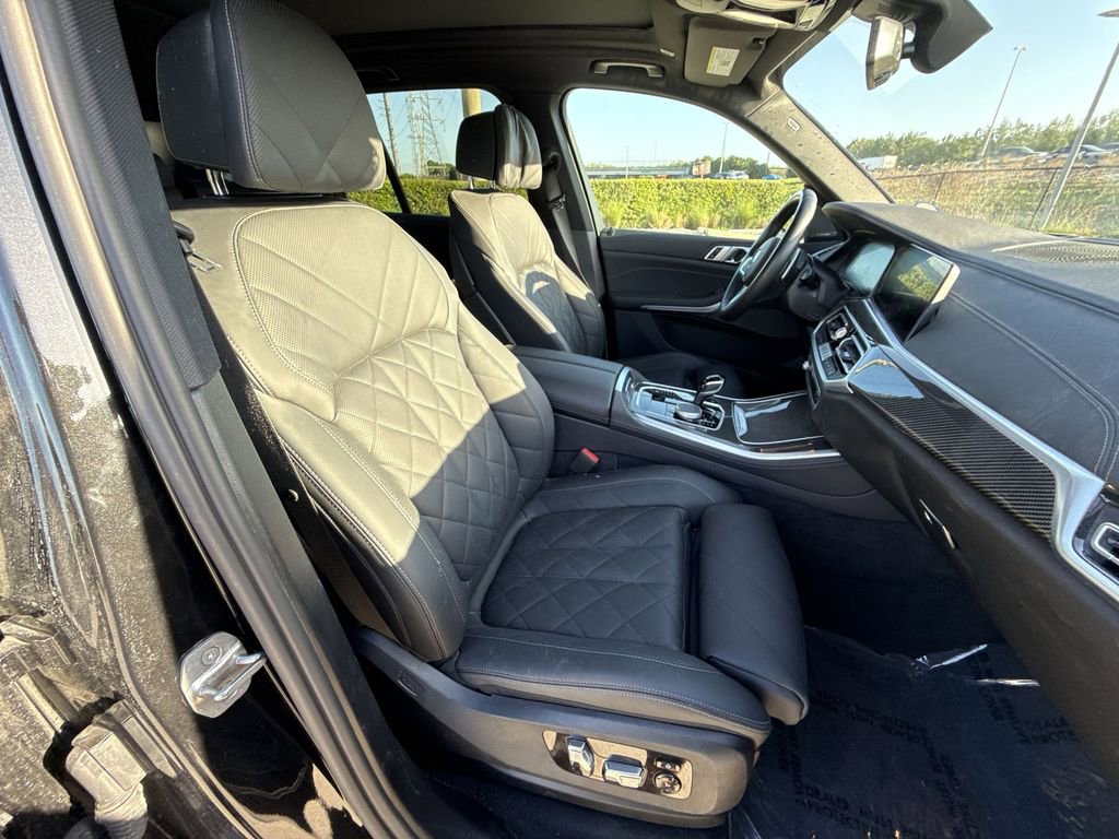 Used 2023 BMW X5 M50i w/ Climate Comfort Package AWD/4WD image 16