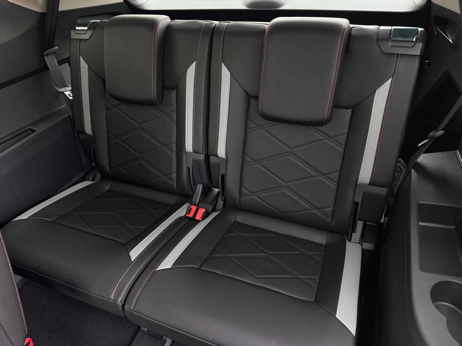 New 2026 Volkswagen Atlas Peak Edition AWD/4WD image 30