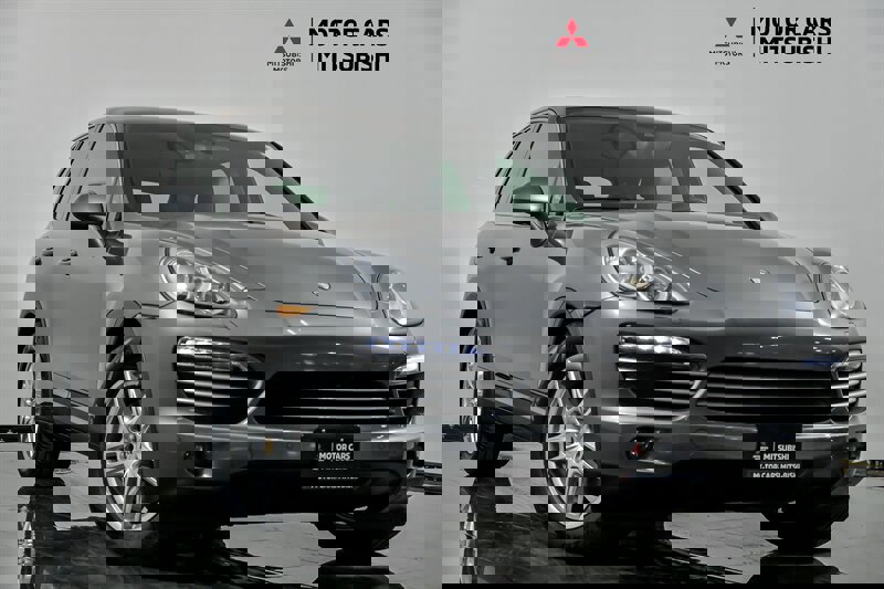 Used 2014 Porsche Cayenne Platinum Edition image 1