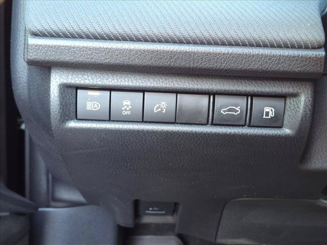 Used 2025 Toyota Camry SE FWD image 12