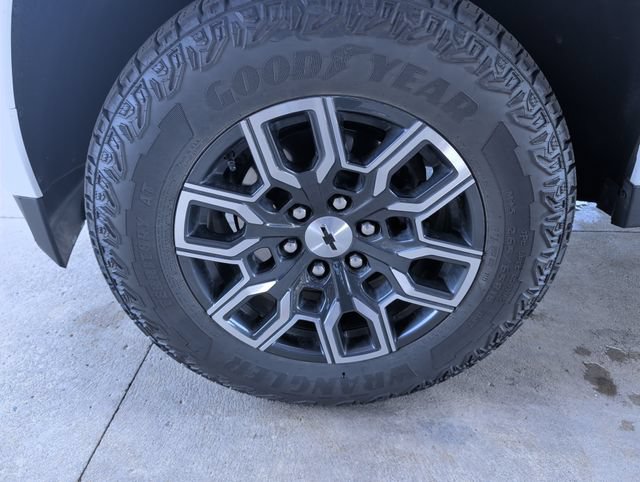 Used 2026 Chevrolet Colorado Z71 AWD/4WD image 24