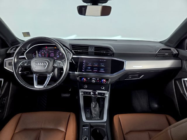 Used 2022 Audi Q3 2.0T Premium w/ Convenience Package AWD/4WD image 24