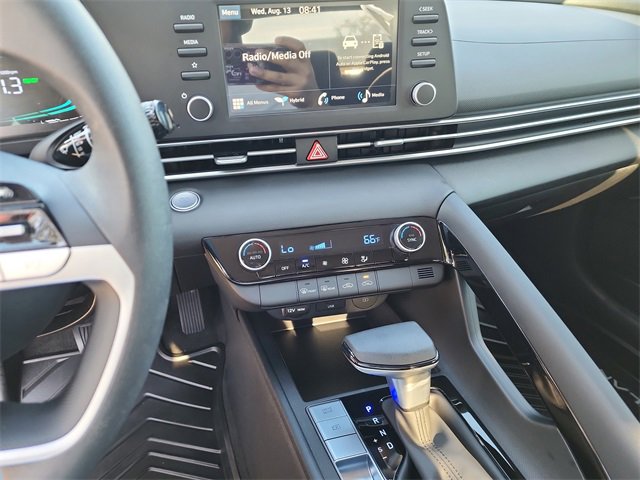 New 2025 Hyundai Elantra Blue image 16