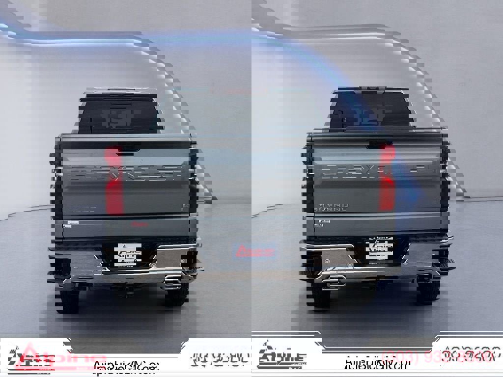 Used 2024 Chevrolet Silverado 1500 LT w/ Z71 Off-Road Package image 4