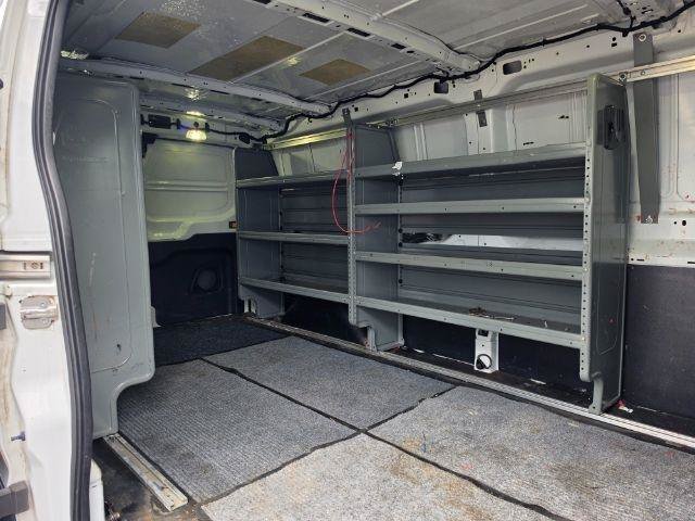 Used 2015 Ford Transit 250 148 Low Roof RWD image 28