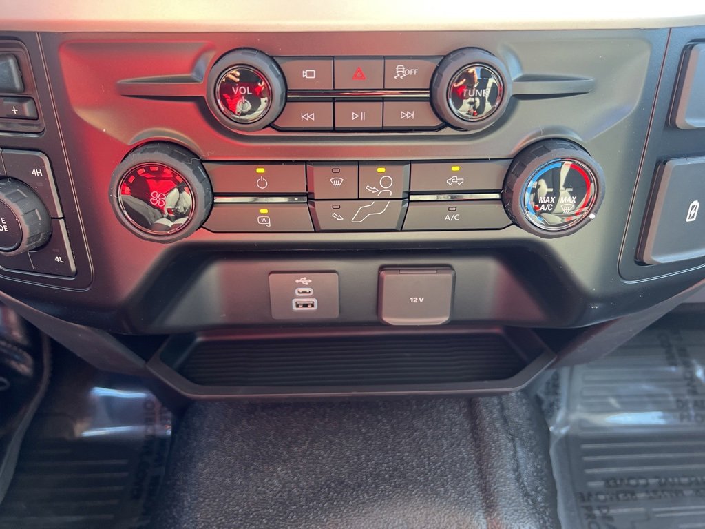 New 2026 Ford F250 4x4 Regular Cab Super Duty image 28
