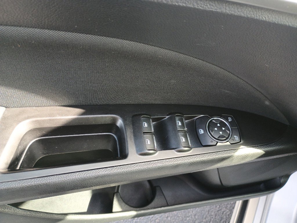 Used 2017 Ford Fusion SE image 10