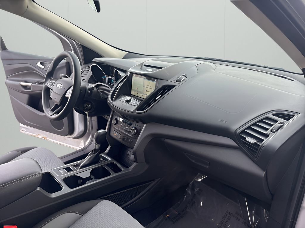Used 2017 Ford Escape SE w/ Equipment Group 201A image 21