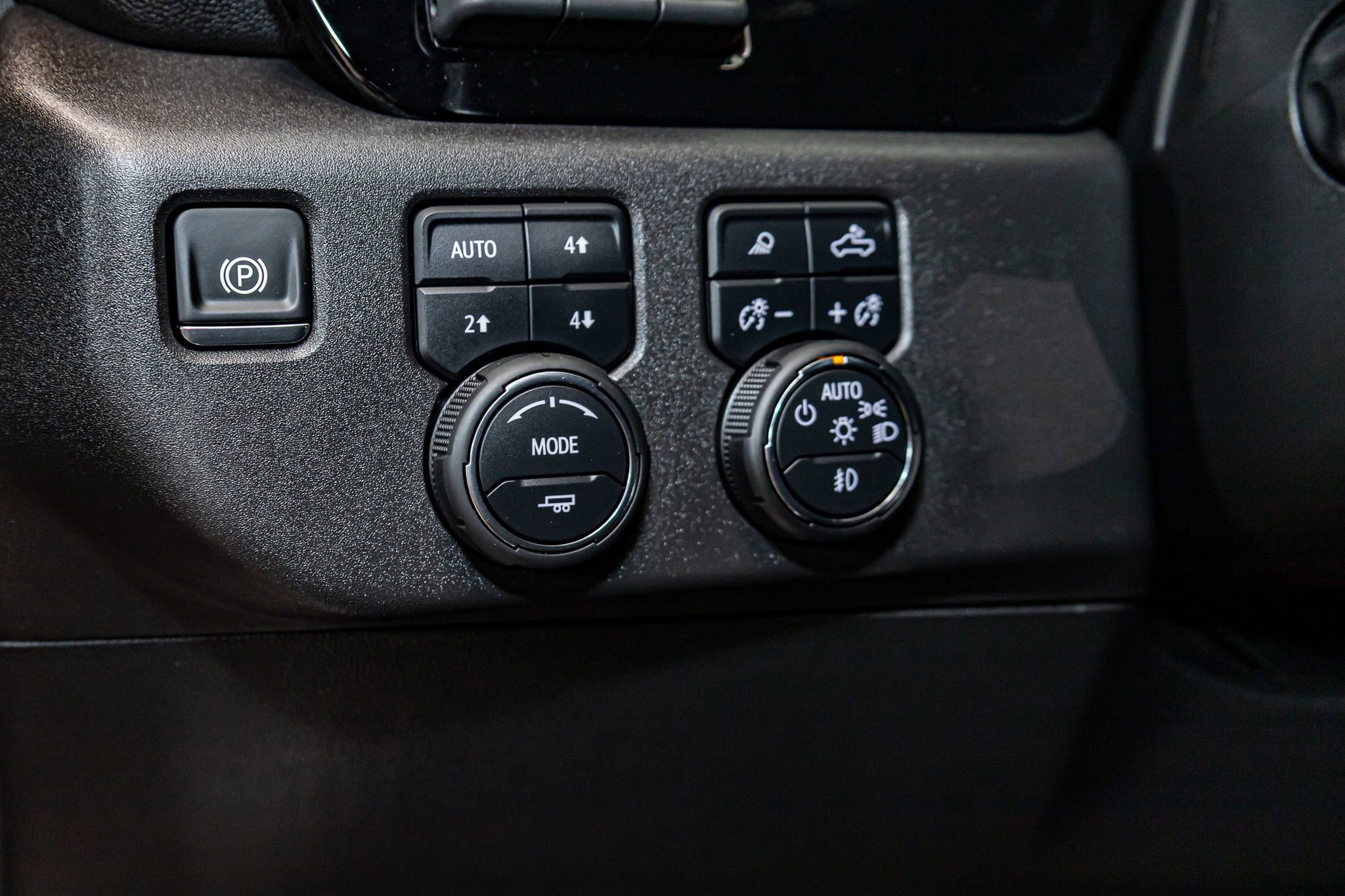 Used 2025 Chevrolet Silverado 1500 High Country w/ High Country Premium Package image 19