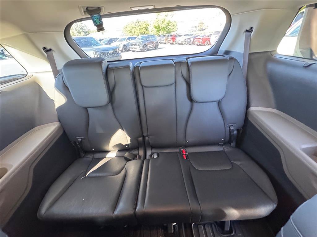 Certified 2025 Kia Carnival EX FWD image 13