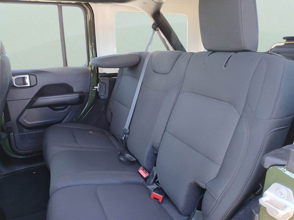 Used 2023 Jeep Wrangler Unlimited Sahara w/ Cold Weather Group AWD/4WD image 25
