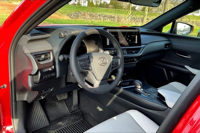 Certified 2025 Lexus UX 300h AWD w/ Accessory Package (Z1) image 17