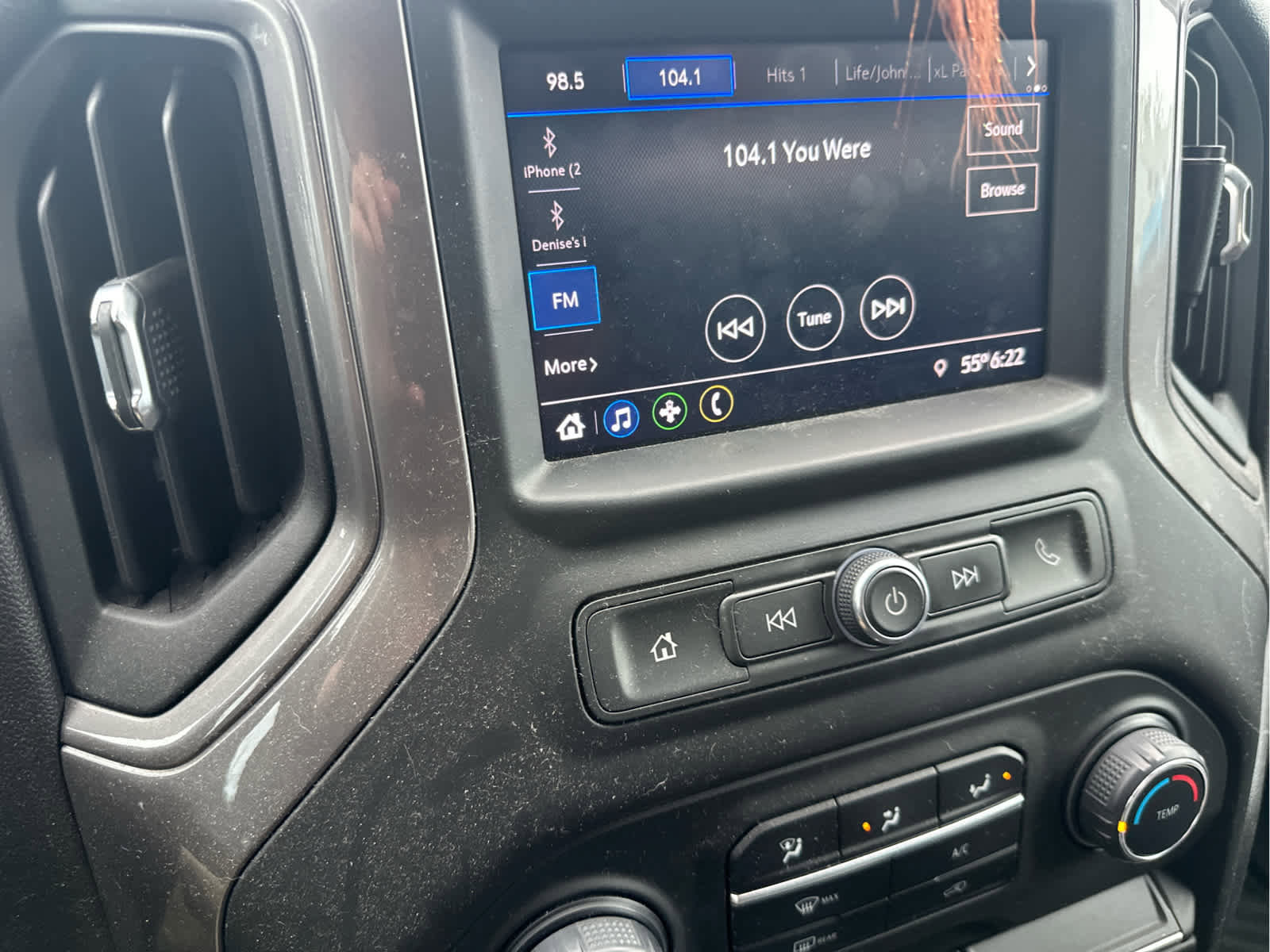Used 2020 Chevrolet Silverado 1500 Custom w/ Custom Value Package AWD/4WD image 8