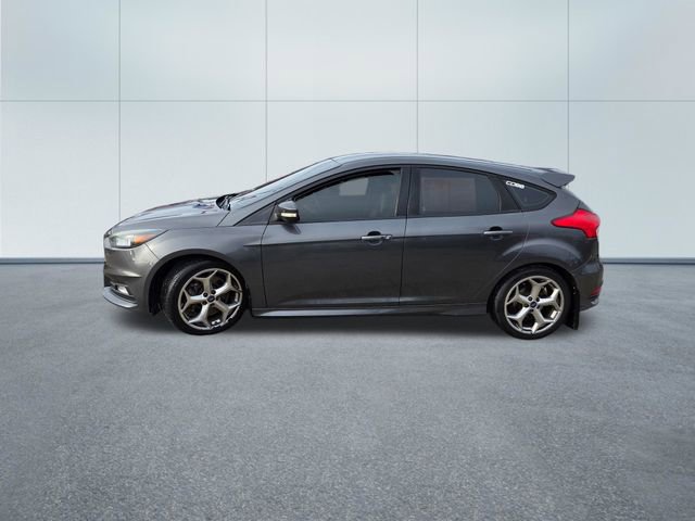 Used 2016 Ford Focus ST image 4