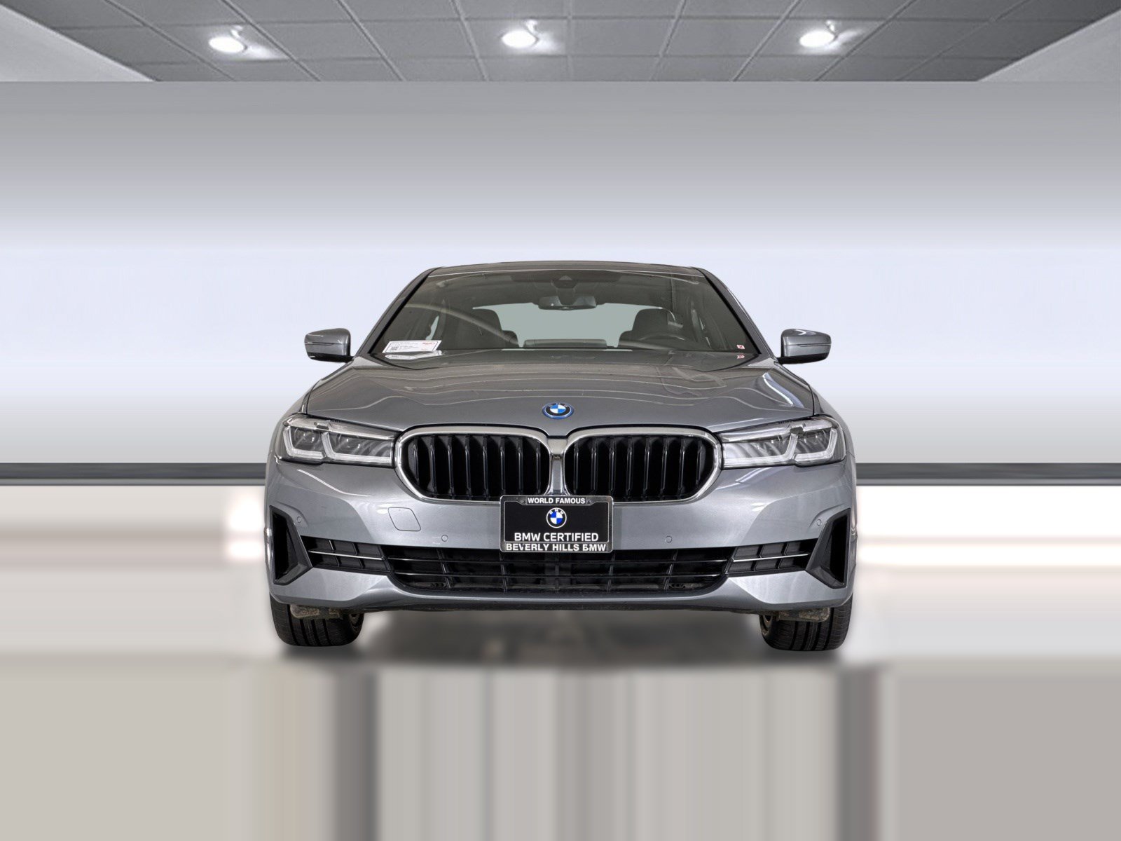 Certified 2023 BMW 530e w/ Premium Package RWD image 6
