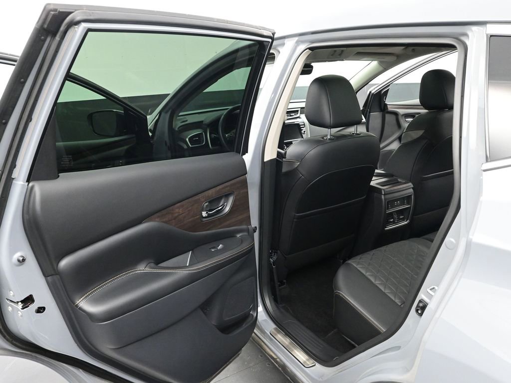 Used 2024 Nissan Murano Platinum w/ Cargo Package image 10
