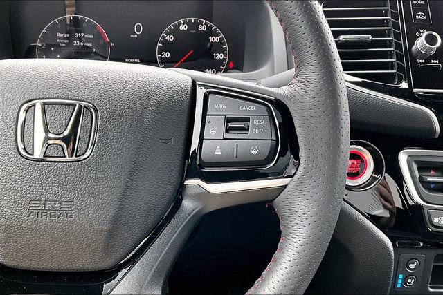 Used 2025 Honda Ridgeline Black Edition image 13