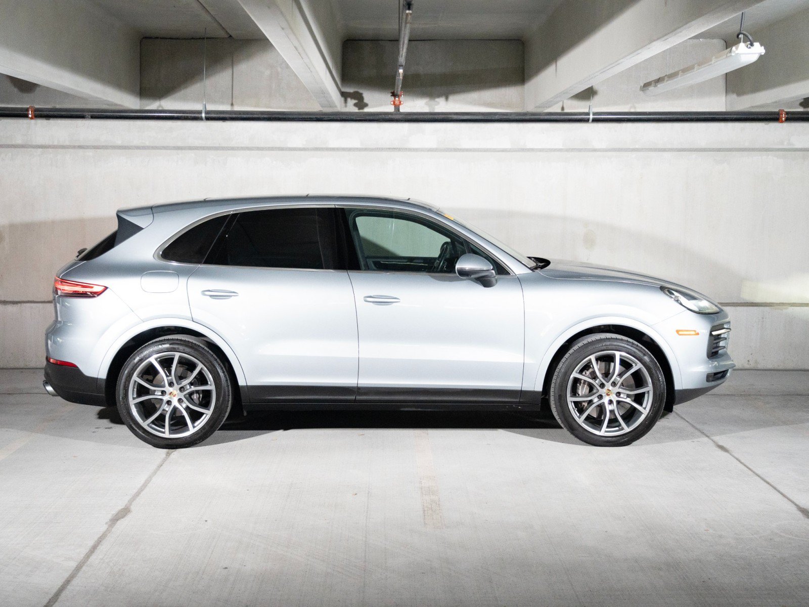 Certified 2023 Porsche Cayenne AWD/4WD image 8
