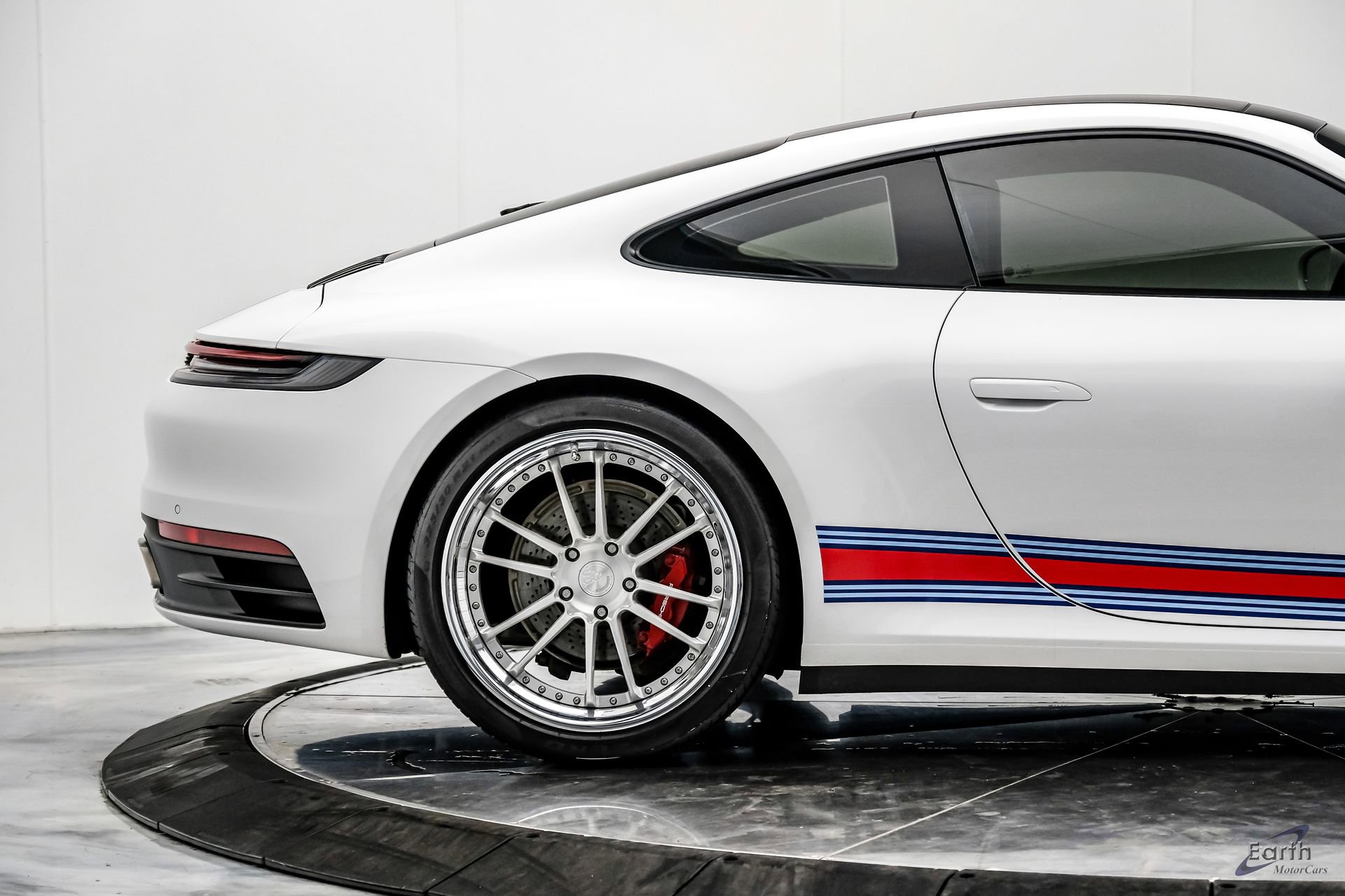 Used 2020 Porsche 911 Carrera RWD image 25