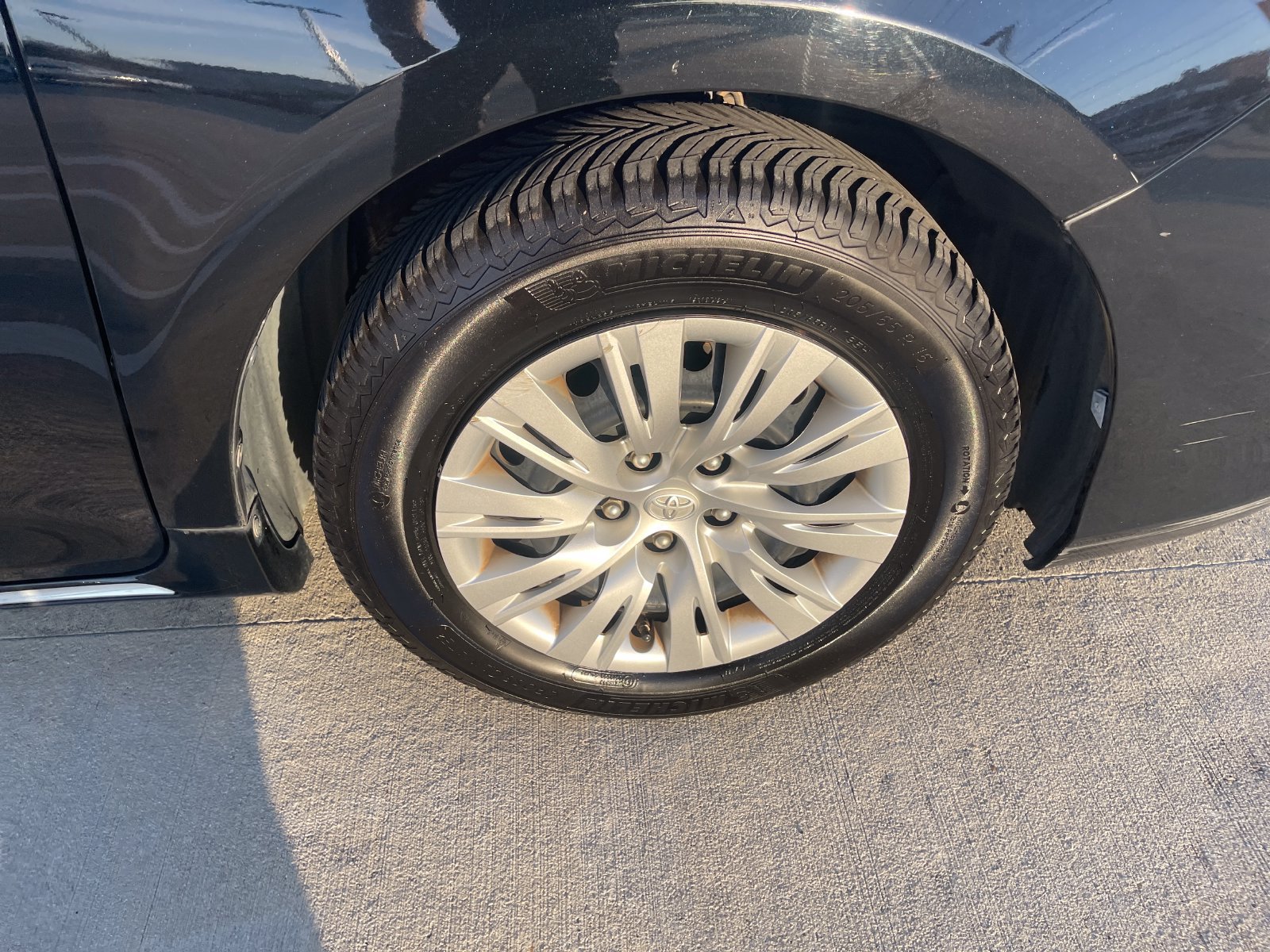 Used 2014 Toyota Camry LE FWD image 11