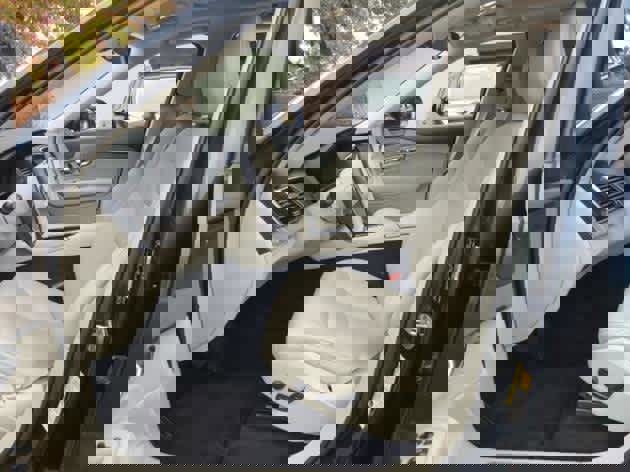 Used 2023 Volvo XC90 B6 Plus w/ Protection Package Premier image 2