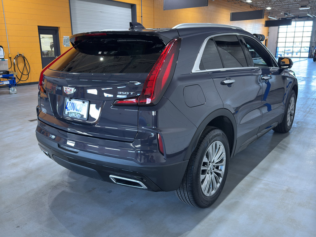 Used 2025 Cadillac XT4 Premium Luxury image 5