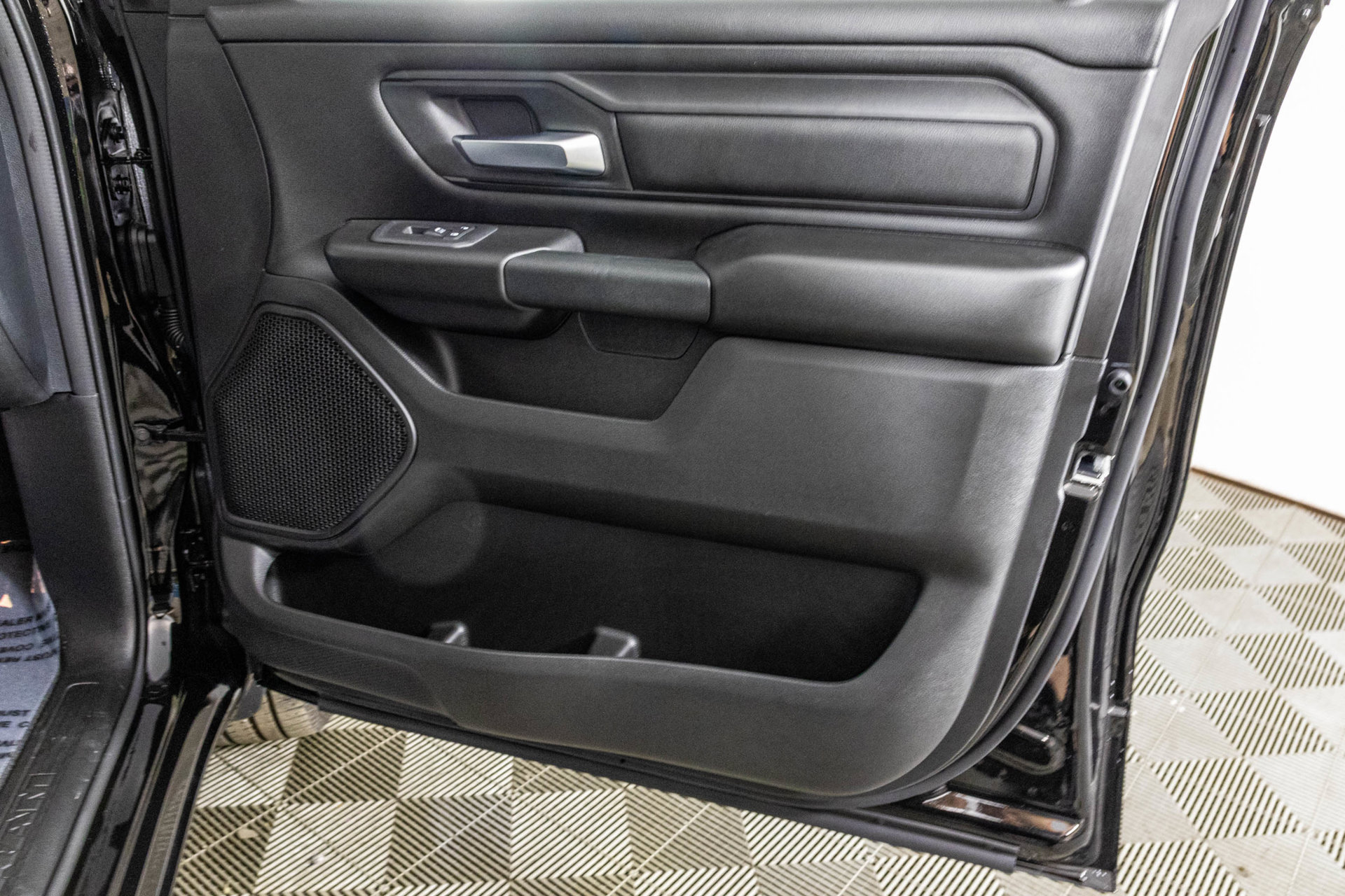 New 2026 RAM 1500 Express AWD/4WD image 43