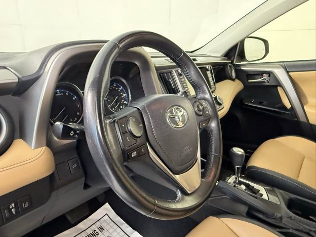 Used 2018 Toyota RAV4 Limited image 11