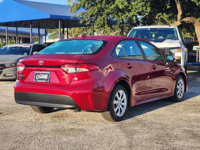 Used 2025 Toyota Corolla LE FWD image 7