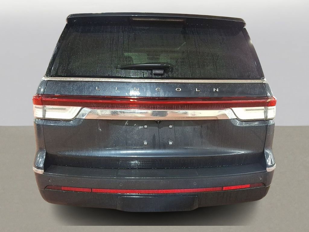 Used 2022 Lincoln Navigator Reserve image 4